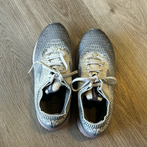 Women’s BROOKS Levitate 2 Running Shoes - Picture 7 of 7